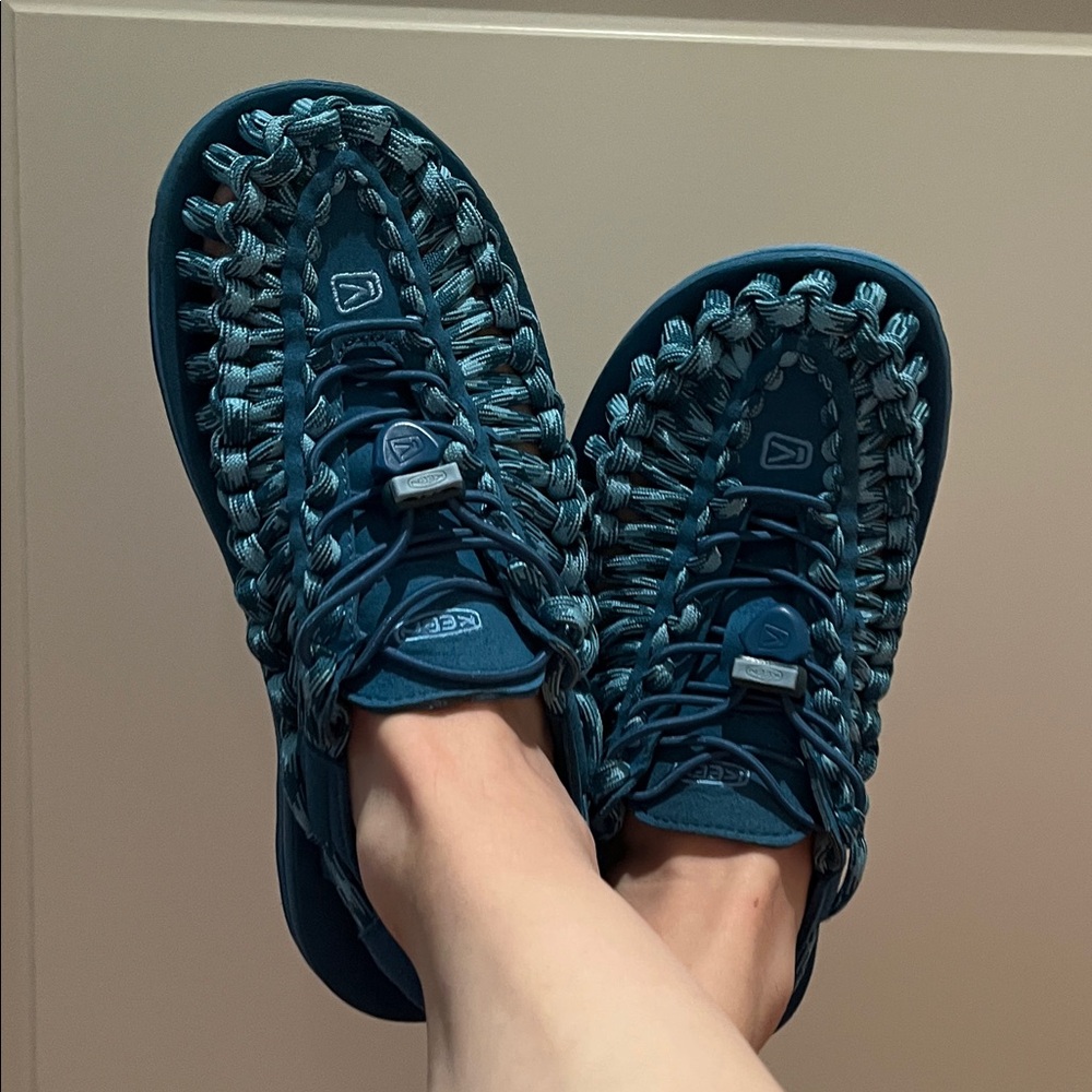 KEEN UNEEK Celestial/Blue Grotto Sandal Shoes US 6 UK 3.5 EU 36